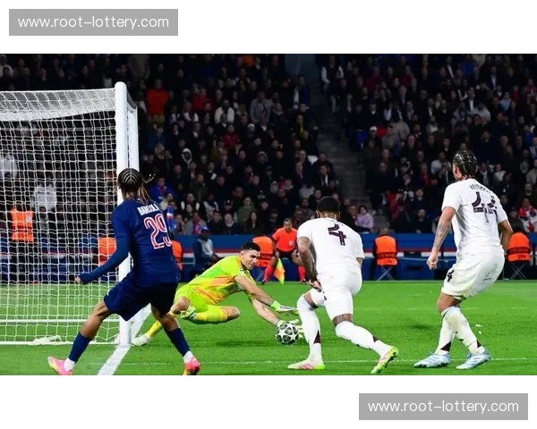 巴黎圣日耳曼客场取胜 恩里克坚持的后场出球体系见效 巴黎圣日耳曼客场取胜 恩里克坚持的后场出球体系见效