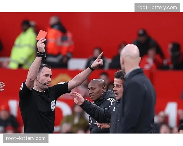 曼联黄牌41张纪律性尚可 但红牌1张关键比赛减员影响大